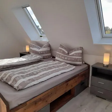 Doppelhaushaelfte Seute Deern Esgrus