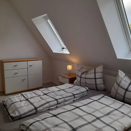 Doppelhaushaelfte Seute Deern Esgrus